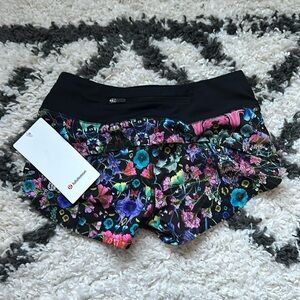 Lululemon Speed Up 2.5” Short NWT